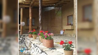 نمای زیبای محوطه اقامتگاه بوم گردی حافظ - کلاله - روستای زاوبالا